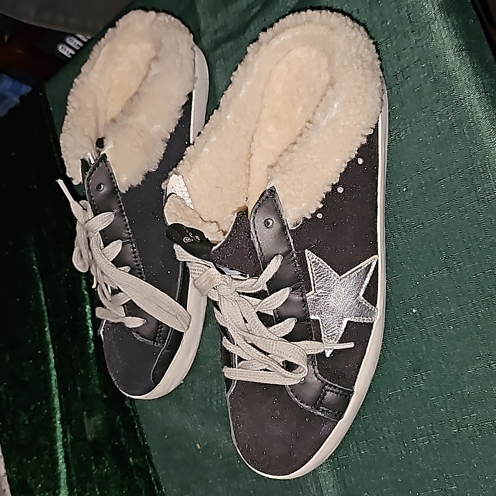Authentic Golden Goose Sabot shearling slides 37